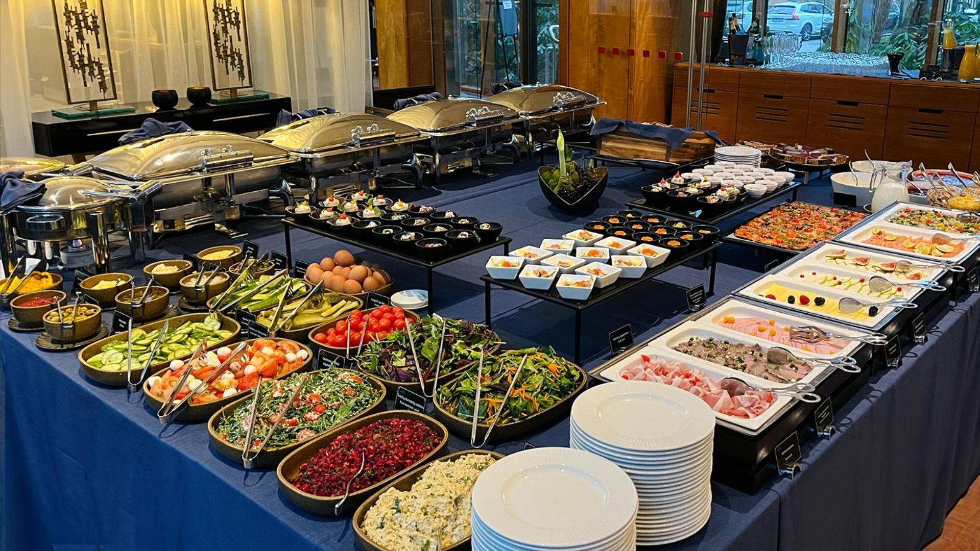 Palanga Life Balance Spa Hotel Kültér fotó A buffet at a hotel